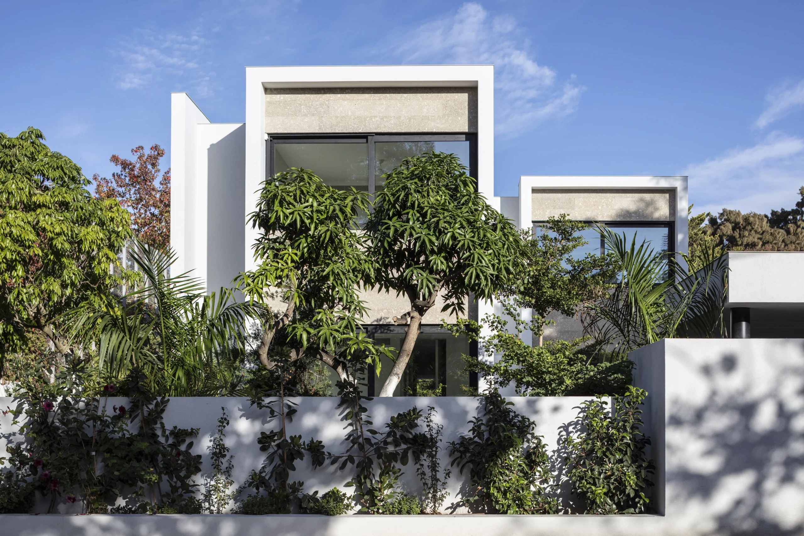 מערכות בבית יוקרתי: בין נוחות חיים לשמירה על הבריאות